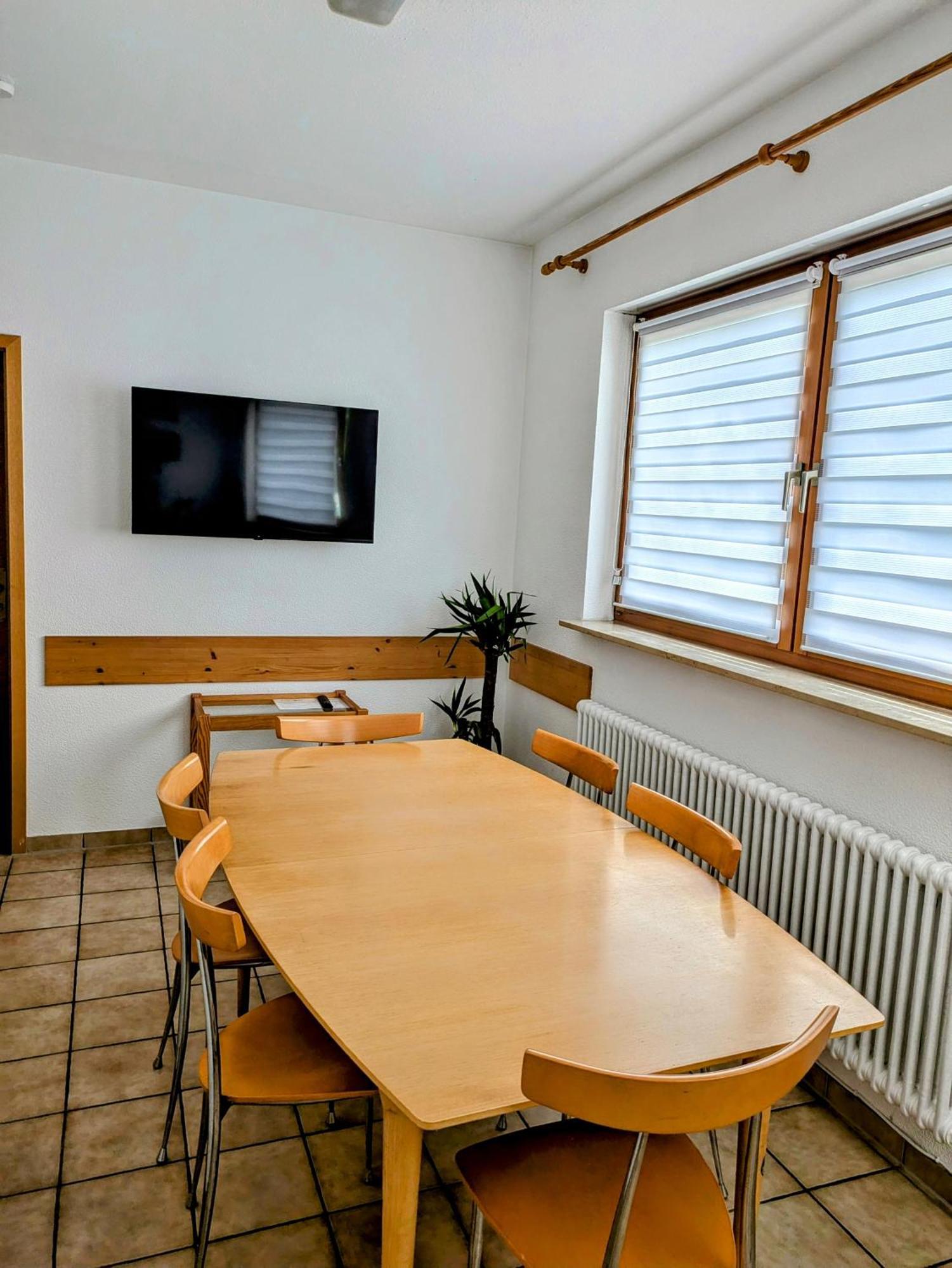 4 Zimmer Geraeumige Und Ruhig Gelegene Ferien- Und Monteurwohnung Nur Fuer Sie Allein Aujvari Vermietungen Spiegelberg 외부 사진